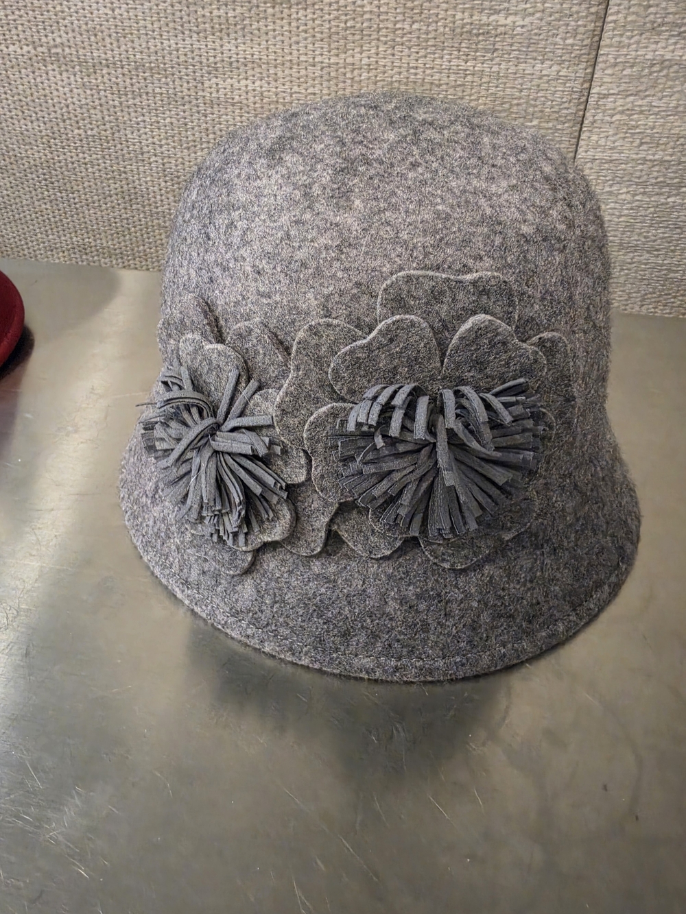 Nine West Gray 100% Wool Felt Flower Cloche Bucket Hat OS